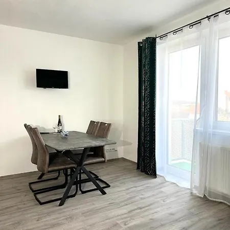 Sky 502 Daire Plzeň